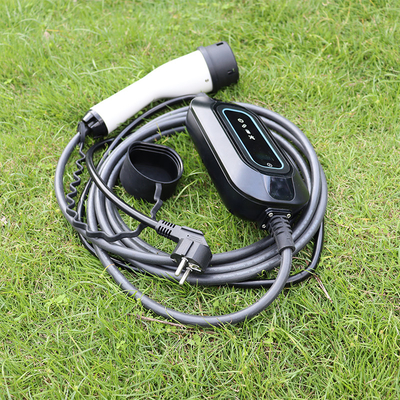 Rok 2013 Przenośny ładowarka 3.5kw AC 220V EV EVSE SAE J1772