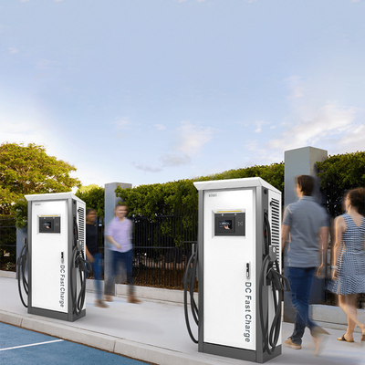 60KW/120KW DC 0-100A CCS Typ 2 OCPP1.6 Podwójne pistolety Stacje ładowania EV na podłodze