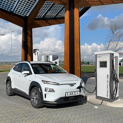 AC 0A-92A Zakres prądu wejściowego 60KW DC 0-100A Prąd wyjściowy CCS Ładowarka samochodowa dla Benz EQC