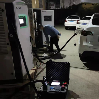 Stacja szybkiego ładowania 120kw 3 fazowa Elektryczna Elektryczna Stacja szybkiego ładowania Chademo CCS1 CCS Typ 2 Szybkie ładowarki elektryczne DC